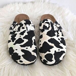 Hot Cakes Animal Print Black And White Mules Size 9M🌴